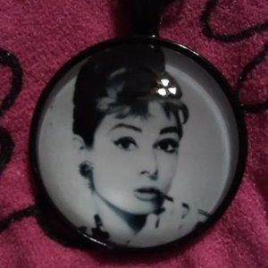 Audrey Hepburn Cabochon Necklace